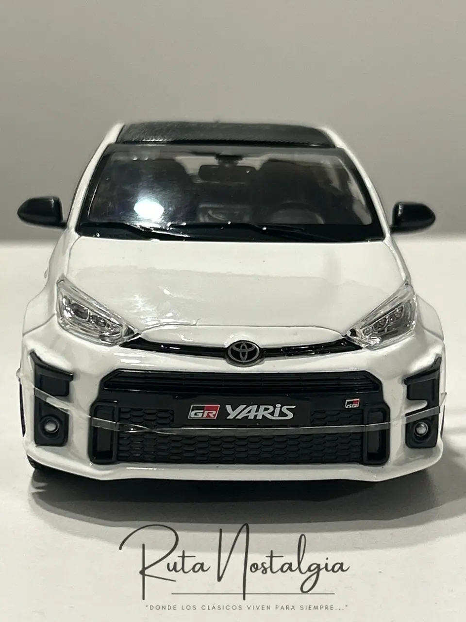Auto Toyota Yaris GR (2021) | Maisto Escala 1:24 2