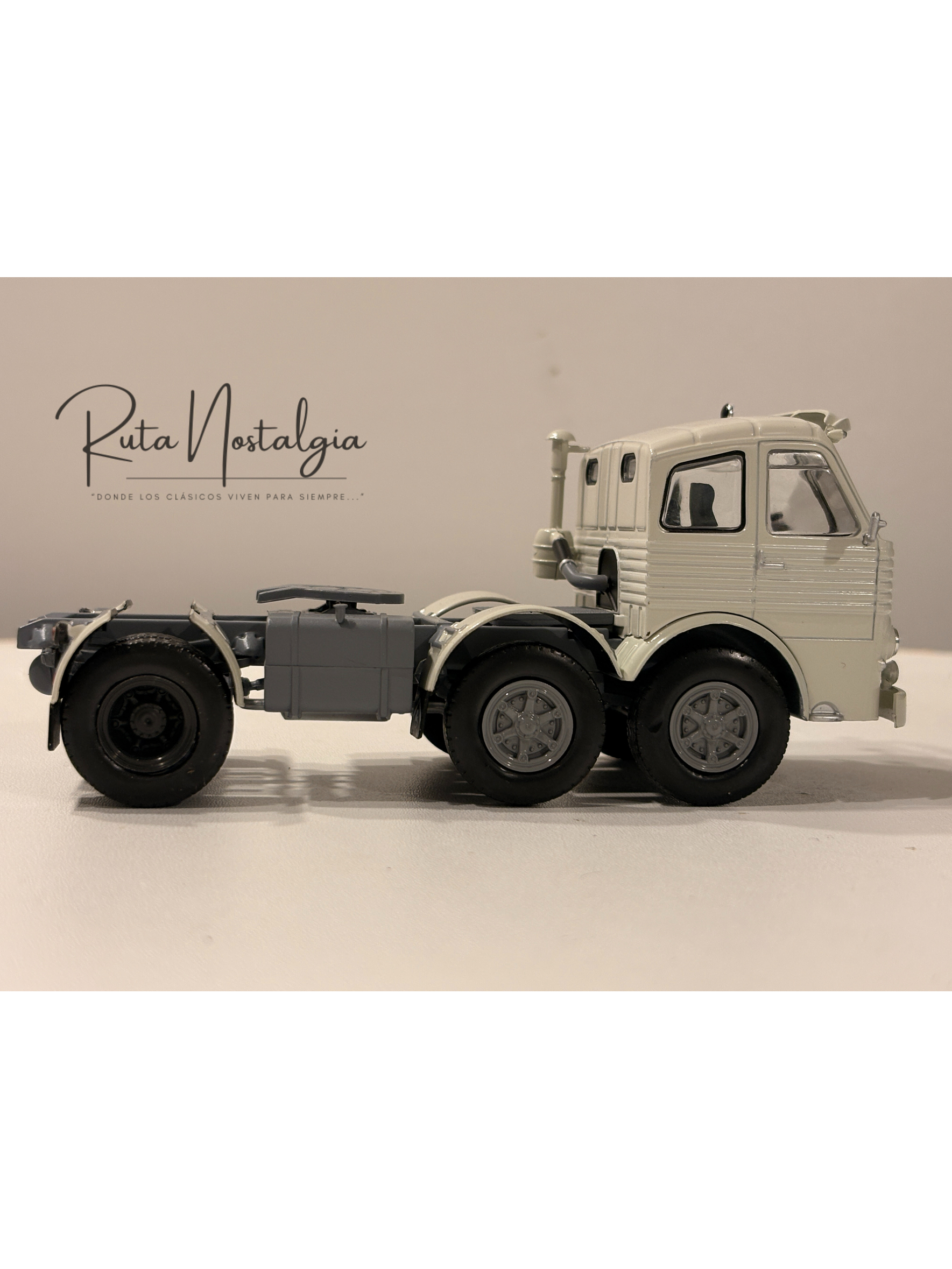 Pegaso 2045 (1968) Salvat 1:43 – Tractocamión clásico español 6x2 para coleccionistas  4