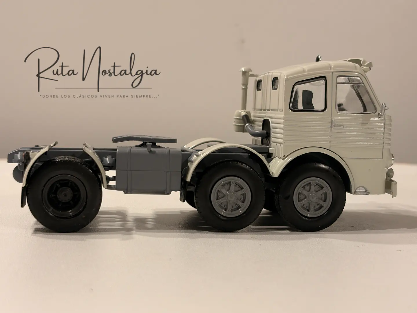 Camión Pegaso 2045 (1968) | Salvat Escala 1:43 4