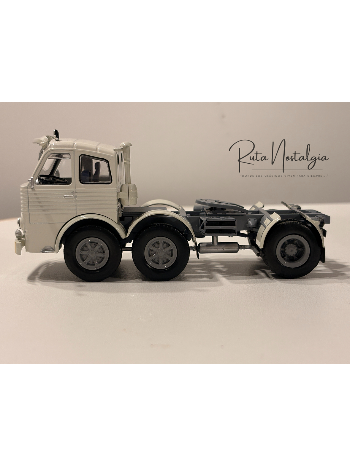 Pegaso 2045 (1968) Salvat 1:43 – Tractocamión clásico español 6x2 para coleccionistas  7