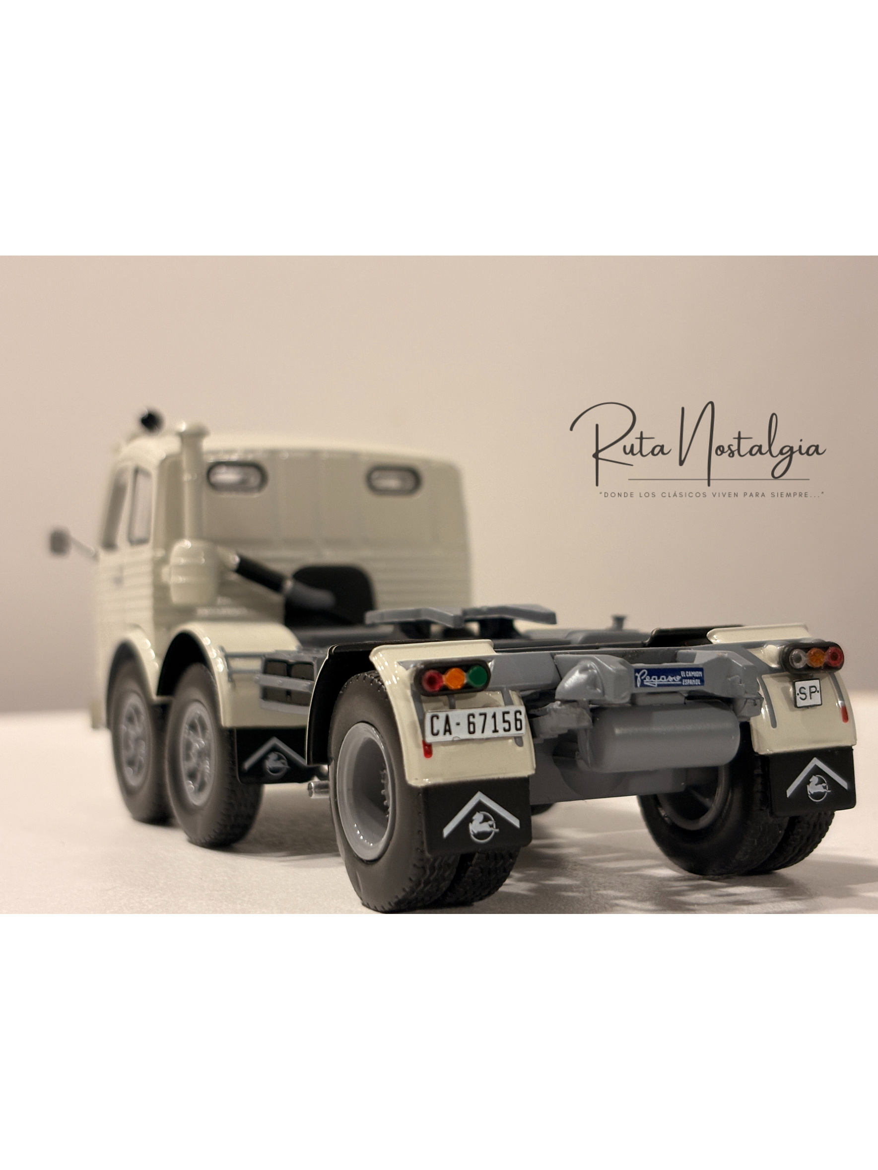 Pegaso 2045 (1968) Salvat 1:43 – Tractocamión clásico español 6x2 para coleccionistas  6