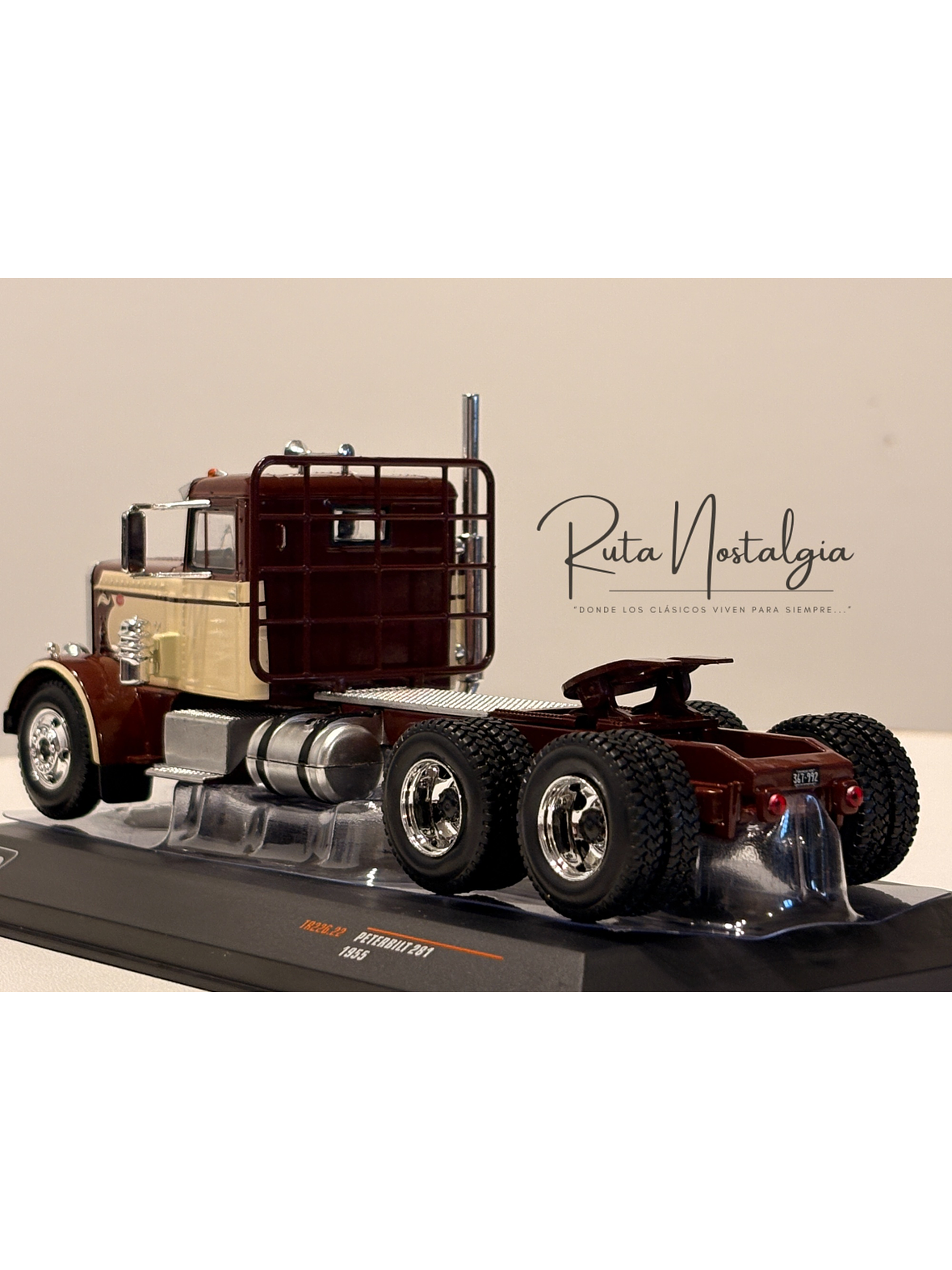Peterbilt 281 (1955). IXO Models 1:43 – tractocamión clásico americano de colección 6