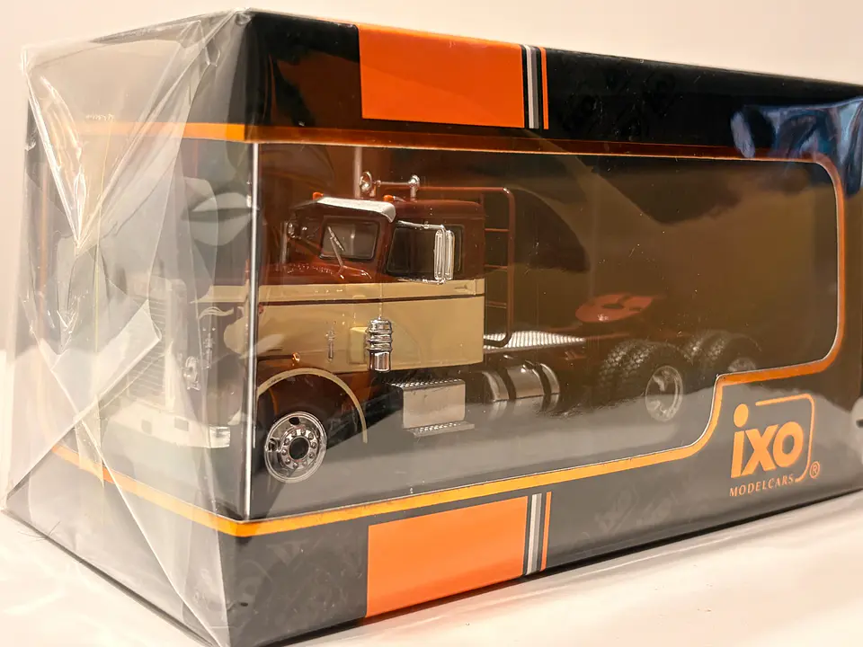 Camión Peterbilt 281 (1955) | IXO Escala 1:43 7