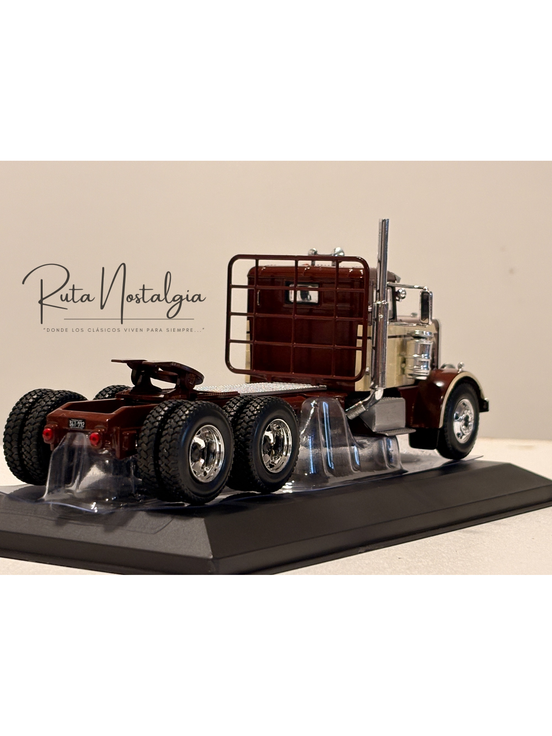 Peterbilt 281 (1955). IXO Models 1:43 – tractocamión clásico americano de colección 4