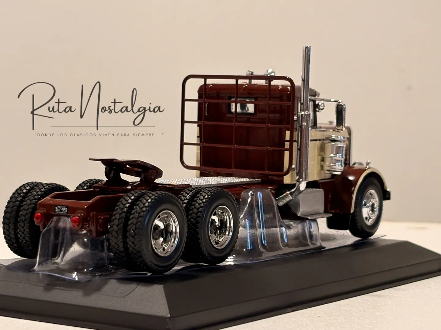 Camión Peterbilt 281 (1955) | IXO Escala 1:43 4