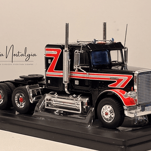 Freightliner FLA 1993 IXO Models 1:43 – camión cabover clásico americano de colección