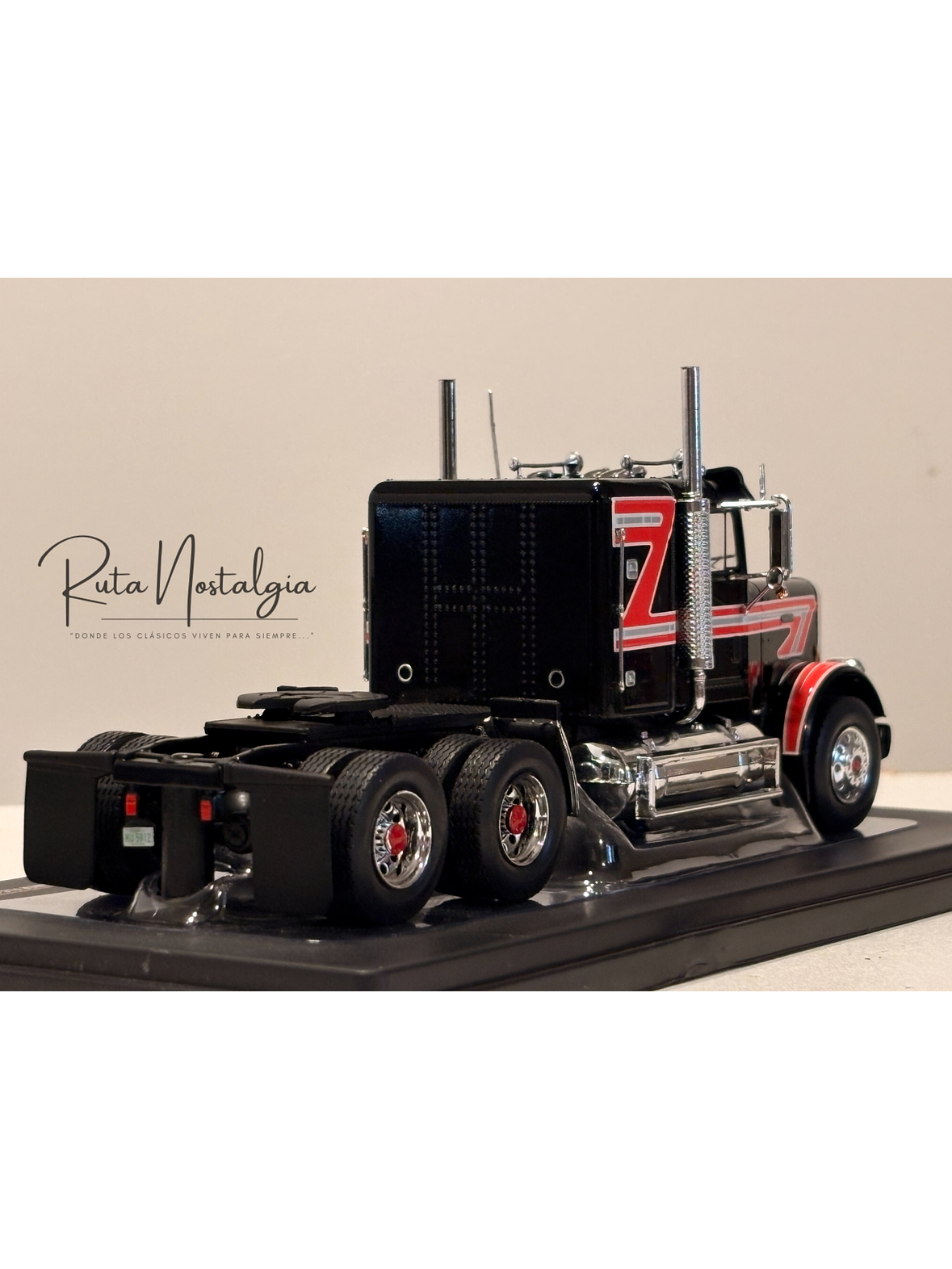 Freightliner FLA 1993 IXO Models 1:43 – camión cabover clásico americano de colección 5