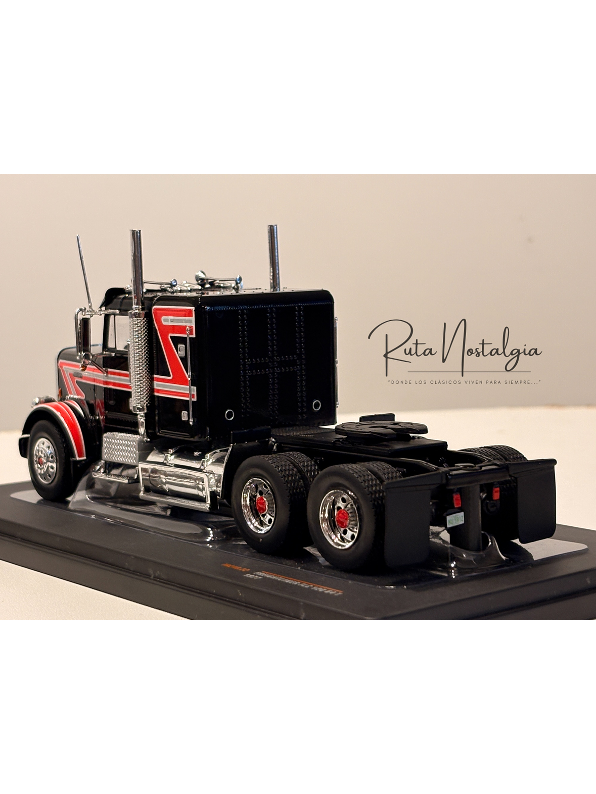 Freightliner FLA 1993 IXO Models 1:43 – camión cabover clásico americano de colección 3