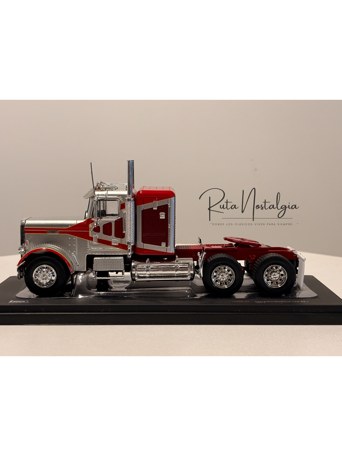 Freightliner FLA 1993 IXO Models 1:43 – camión cabover clásico americano de colección 11