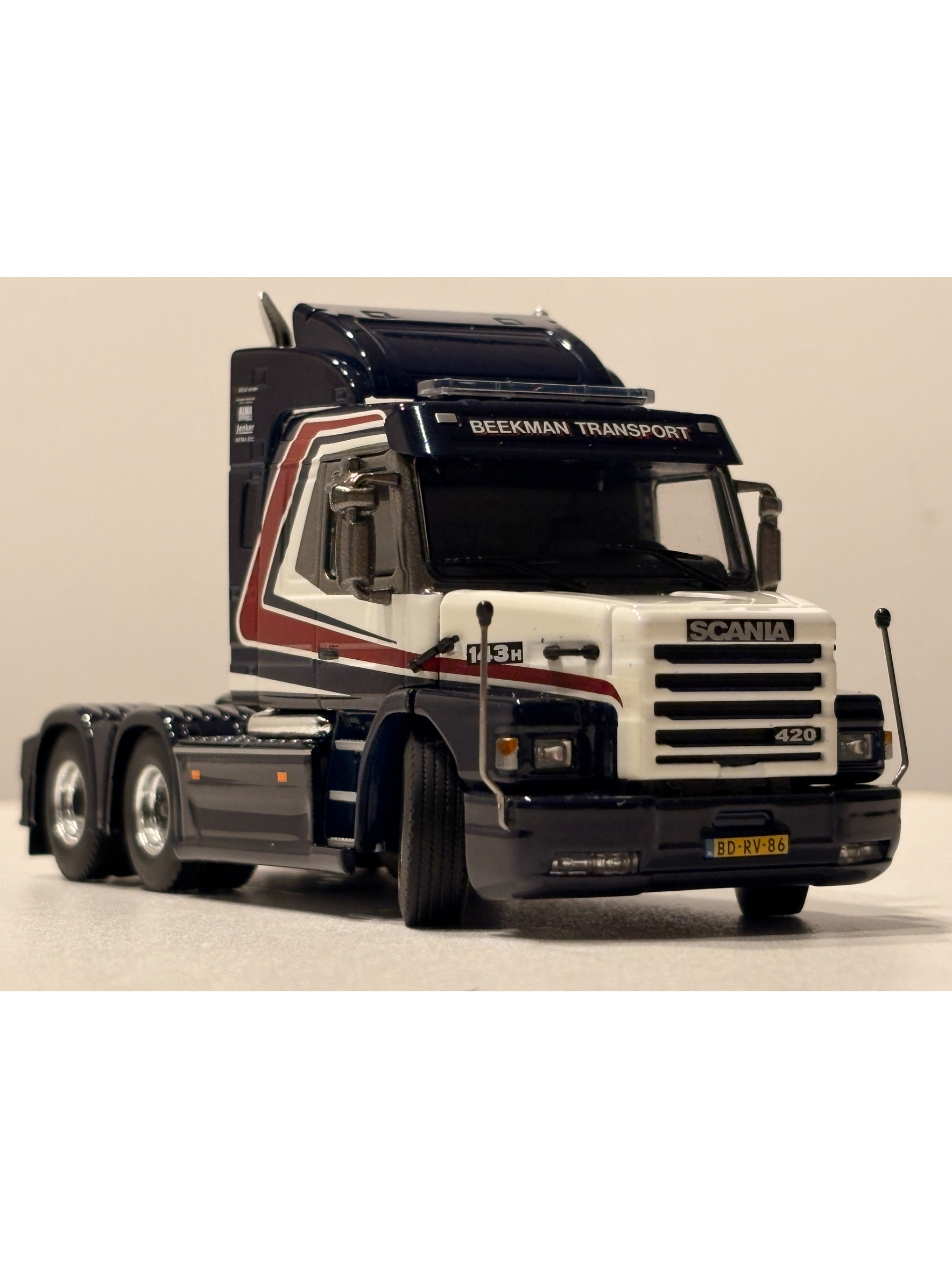 Scania 3 Series Torpedo 6x2 Beekman Transport WSI 1:50 – tractocamión clásico europeo de colección 6