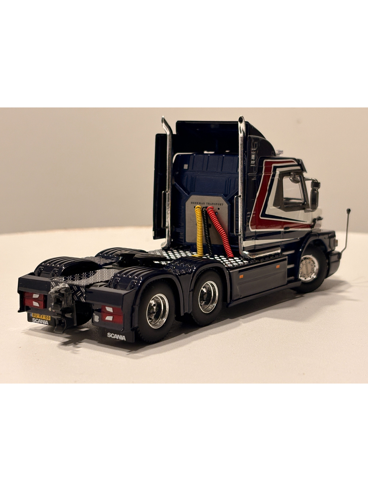 Scania 3 Series Torpedo 6x2 Beekman Transport WSI 1:50 – tractocamión clásico europeo de colección 5