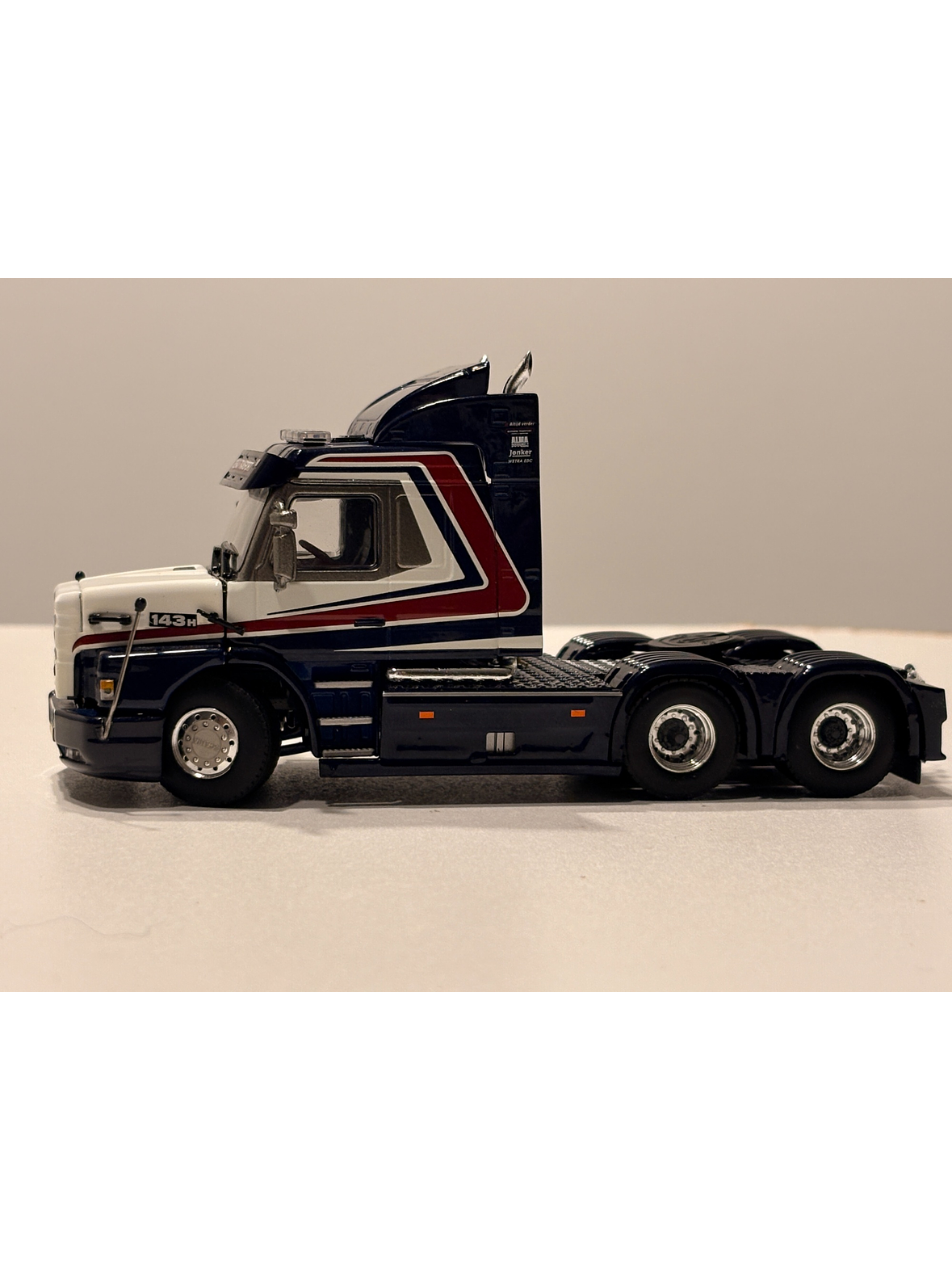 Scania 3 Series Torpedo 6x2 Beekman Transport WSI 1:50 – tractocamión clásico europeo de colección 8