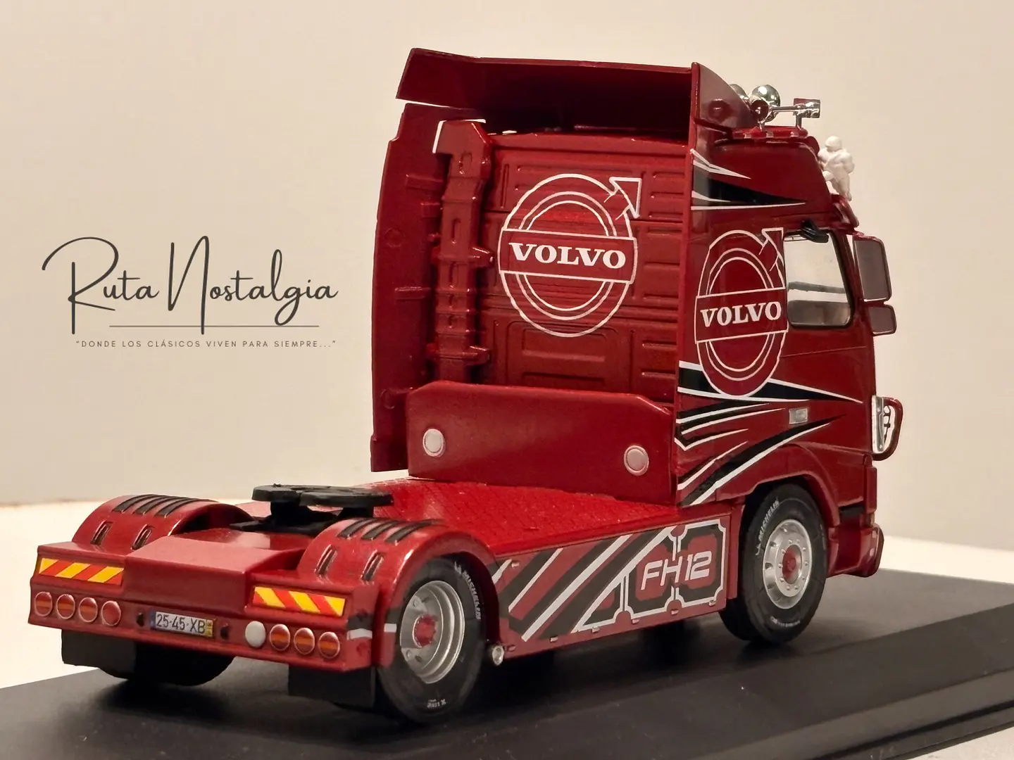 Camión Volvo FH12 (1995) | IXO 1:43 Coleccionable 3