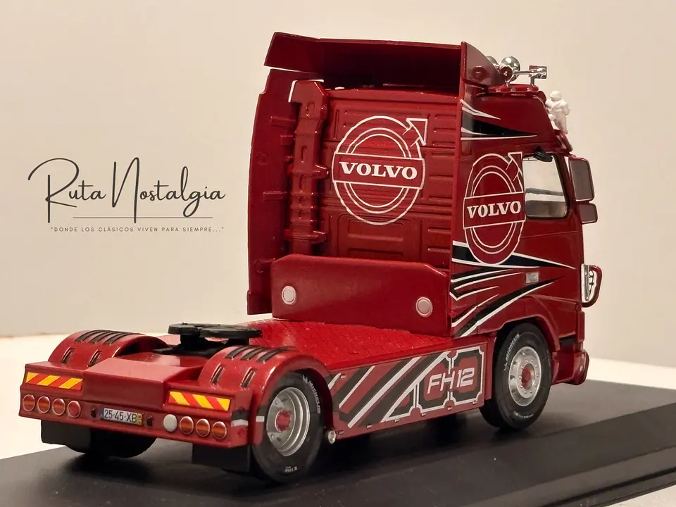 Camión Volvo FH12 (1995) | IXO 1:43 Coleccionable 3