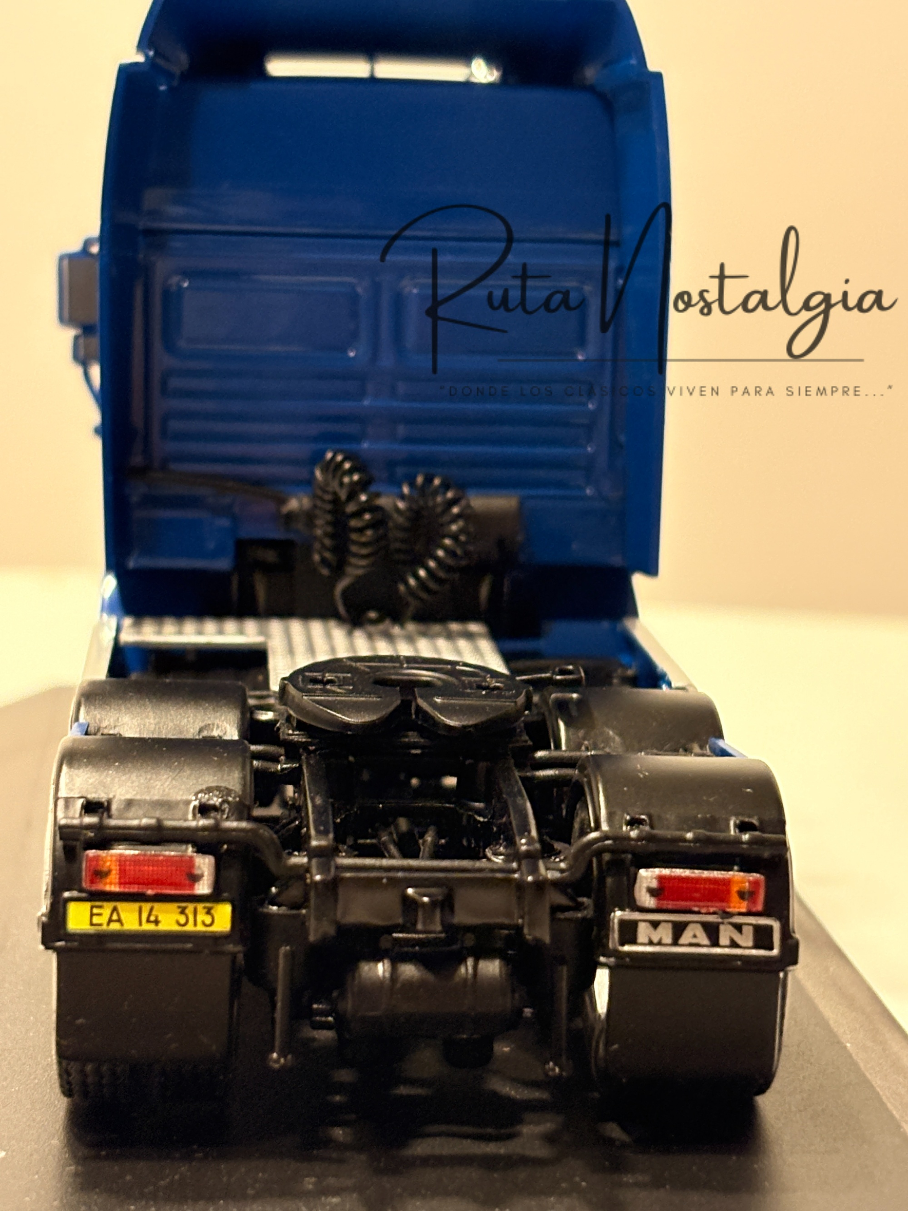 MAN F2000 1995 azul decorado Hachette 1:43 – camión europeo tuning de colección para fanáticos del transporte pesado 5