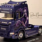 Scania S560 2022 púrpura tuning Hachette 1:43 – camión europeo. Colección Truck Tuning 