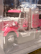 Kenworth W900 1998 Breast Cancer Awareness 1:43 Hachette | Camión tuning americano de colección en Chile - thumbnail 7