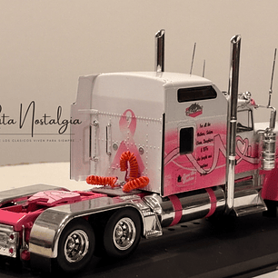 Kenworth W900 1998 Breast Cancer Awareness 1:43 Hachette | Camión tuning americano de colección en Chile