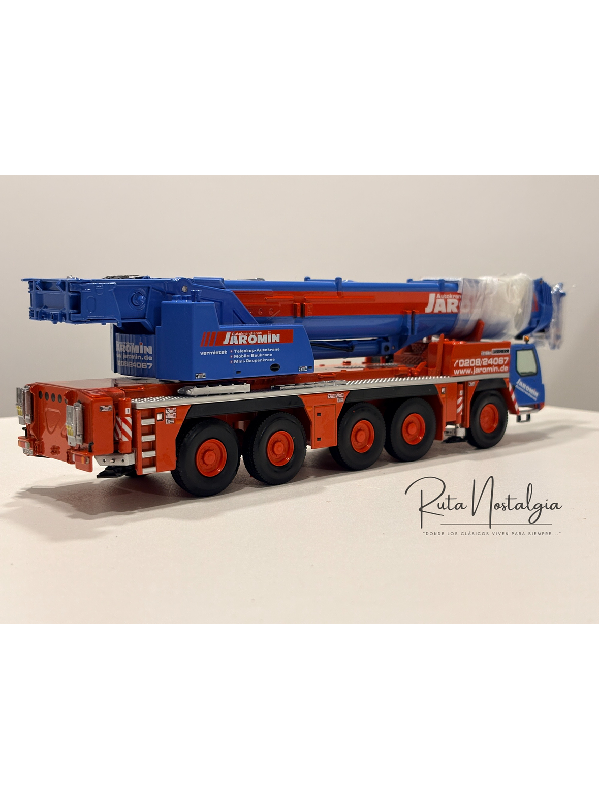NZG Liebherr LTM 1250-5.1 modelos “Jaromin” / “Fujimoto Juki” 1:50 | Grúa móvil telescópica de colección premium - edición limitada en Chile 5