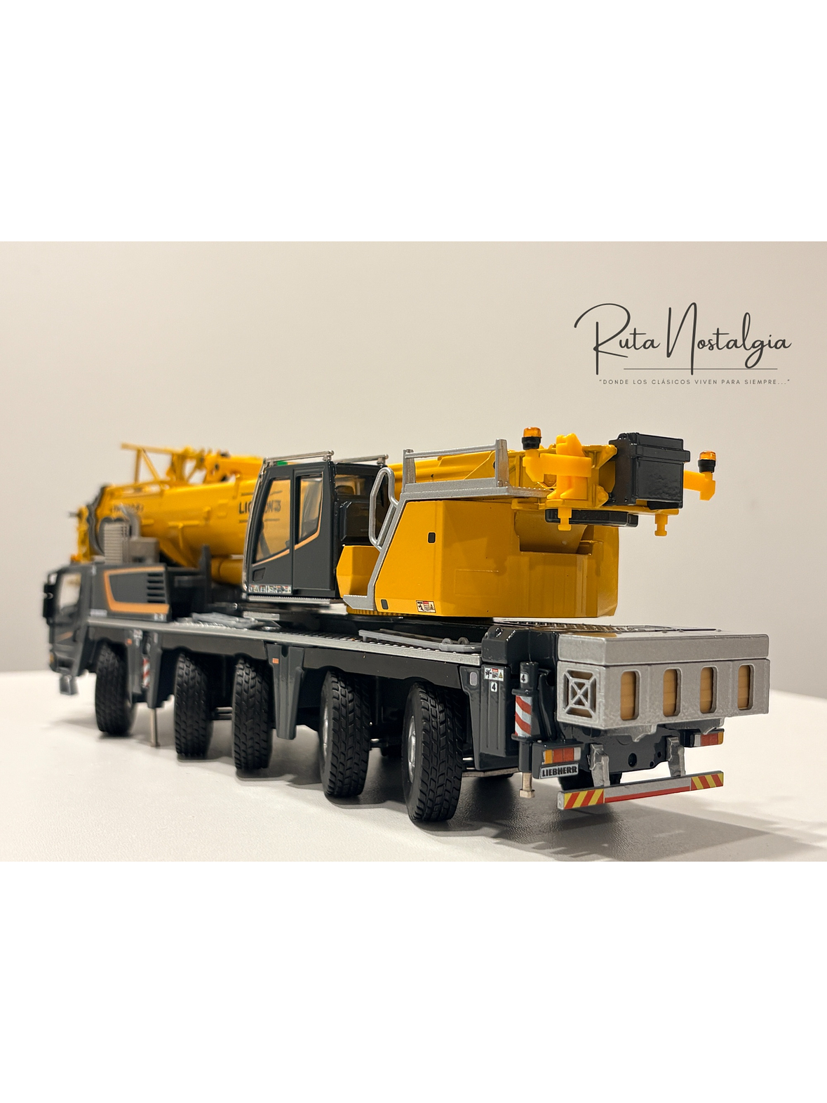 Liebherr LTM 1110-5.2 Conrad 1:50 | Grúa móvil de 5 ejes a escala de colección en Chile 5