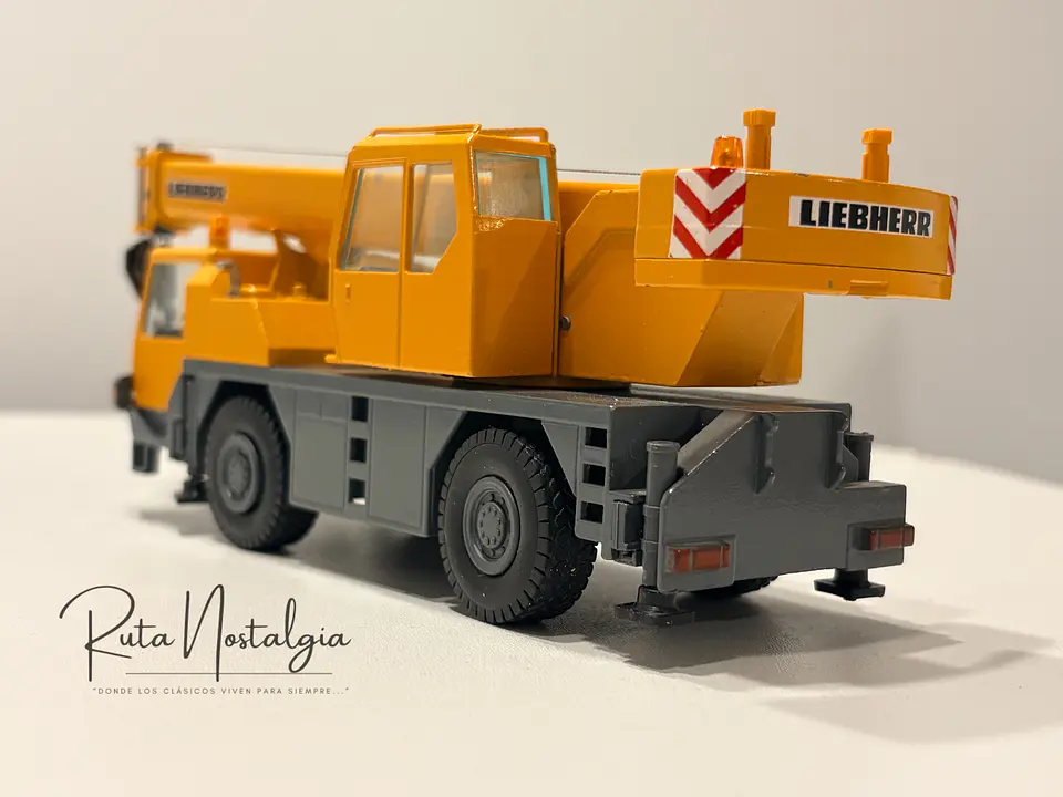 Grúa Liebherr LTM 1030-2.1 | Conrad Escala 1:50 4