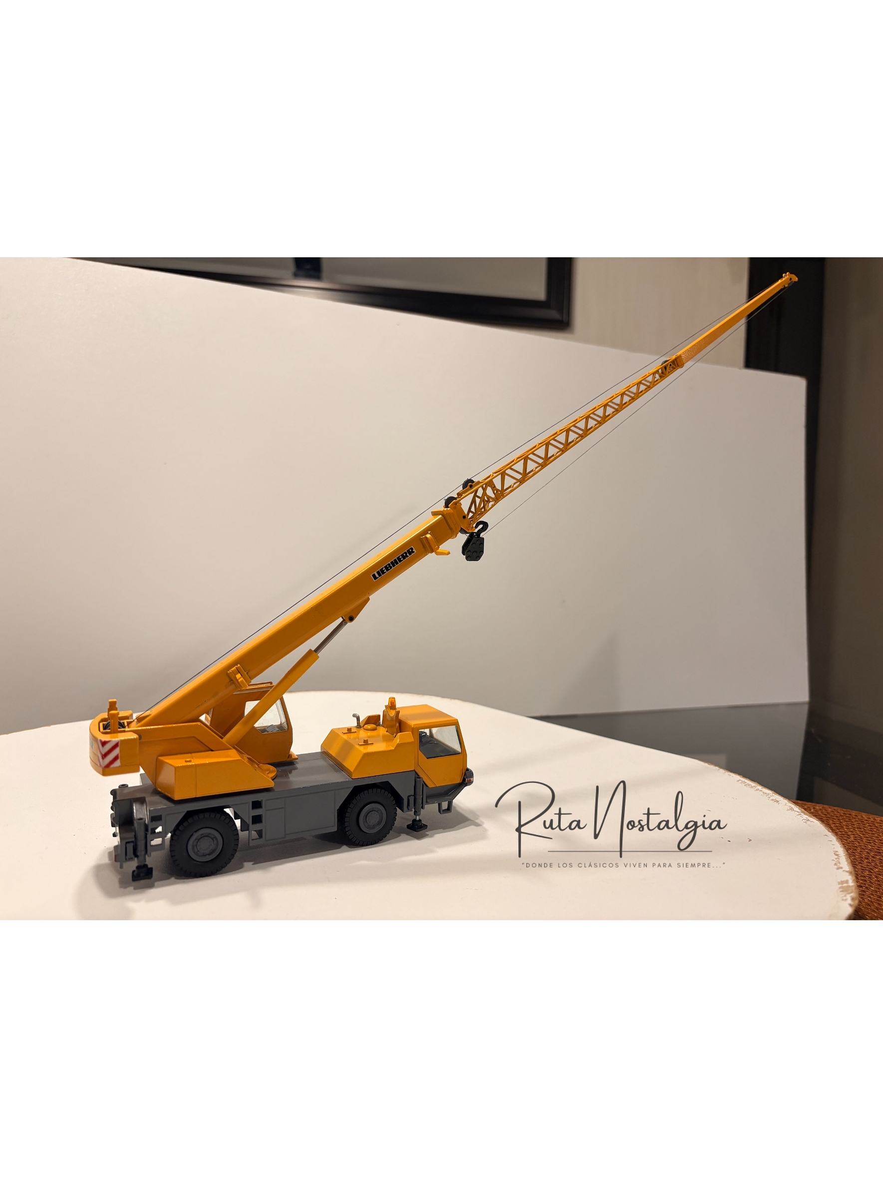 Liebherr LTM 1030-2.1 Conrad | Grúa móvil de 2 ejes a escala 1:50. Modelo raro  en Chile - Comprado. a coleccionista - 5