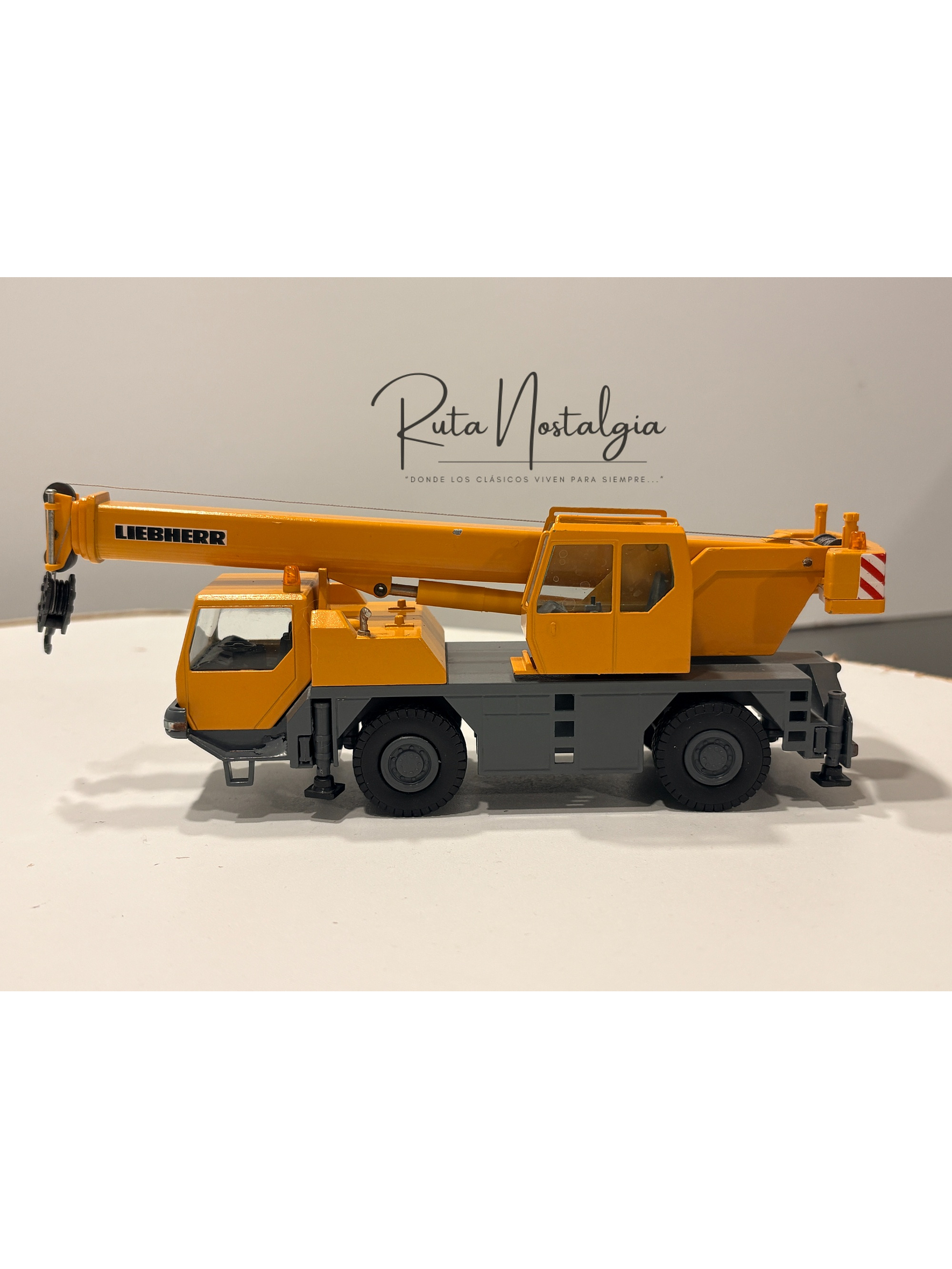 Liebherr LTM 1030-2.1 Conrad | Grúa móvil de 2 ejes a escala 1:50. Modelo raro  en Chile - Comprado. a coleccionista - 3