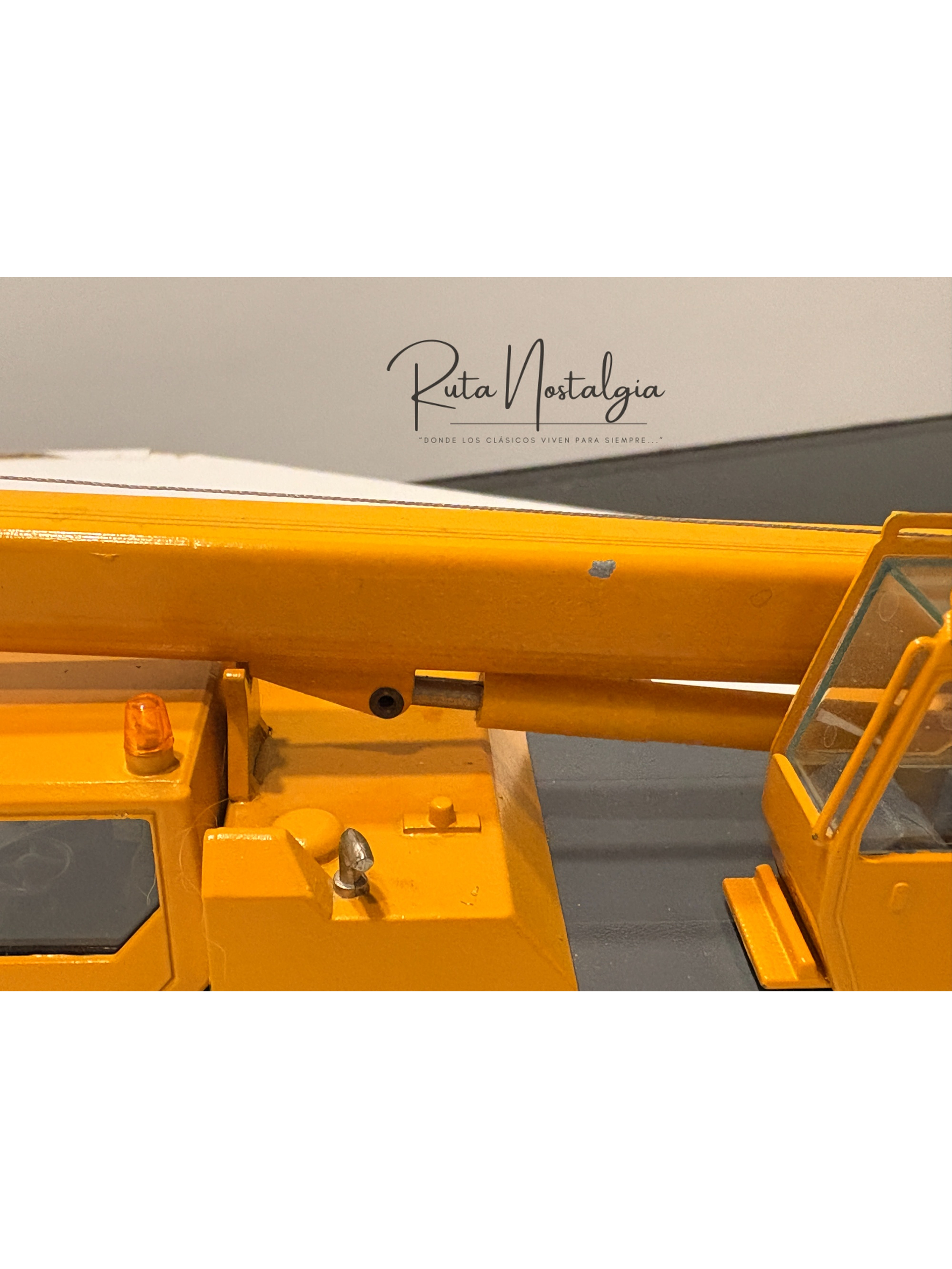 Liebherr LTM 1030-2.1 Conrad | Grúa móvil de 2 ejes a escala 1:50. Modelo raro  en Chile - Comprado. a coleccionista - 6