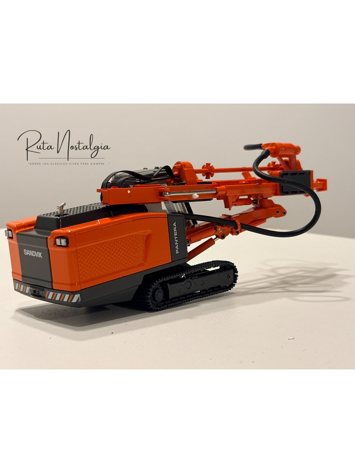 Sandvik Pantera DP1500i Conrad 1:50 | Perforadora de superficie Top Hammer a escala en Chile 9