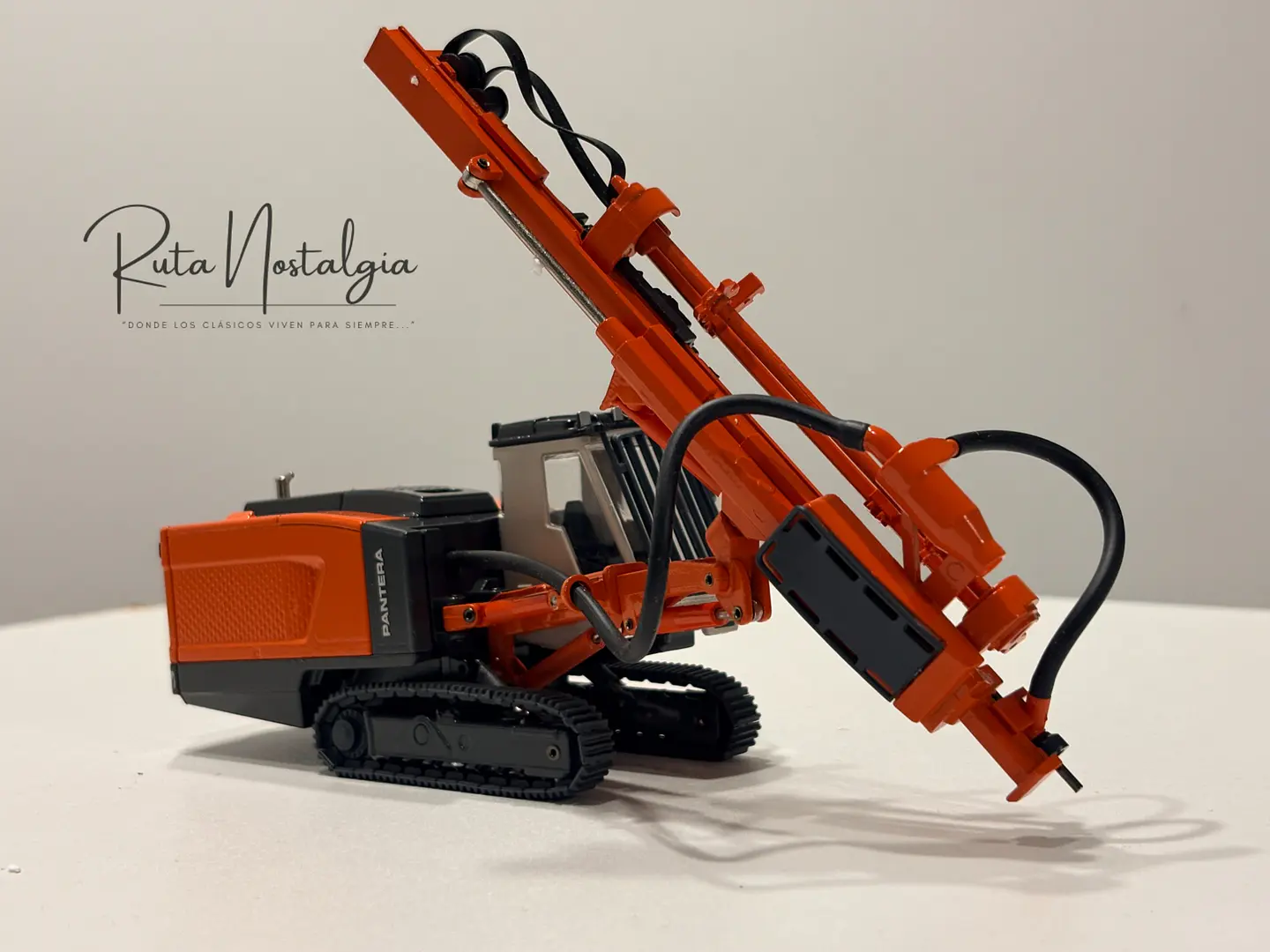 Equipo Minero Sandvik Pantera DP1500i | Conrad 1:50 3