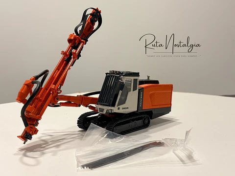 Perforadora de superficie Sandvik Pantera DP1500i | Conrad Modelle - Escala 1:50 |  Top Hammer a escala en Chile