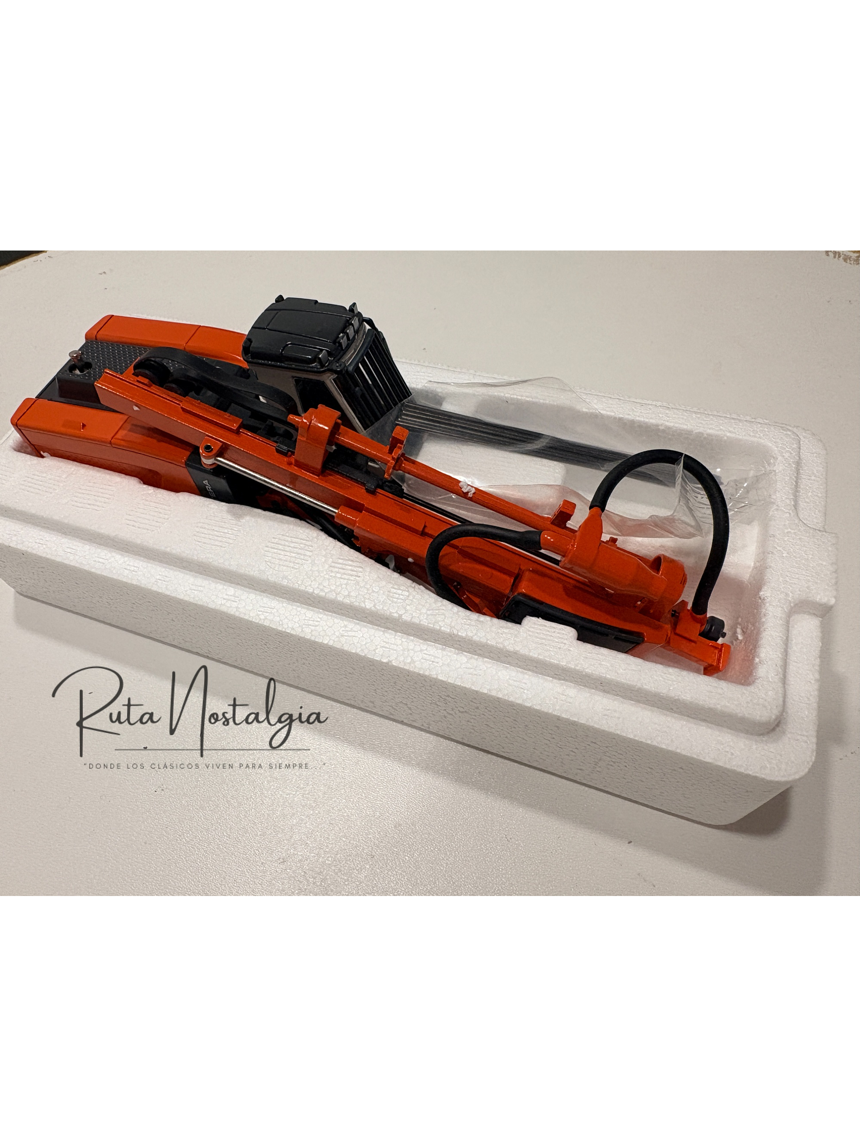 Sandvik Pantera DP1500i Conrad 1:50 | Perforadora de superficie Top Hammer a escala en Chile 8