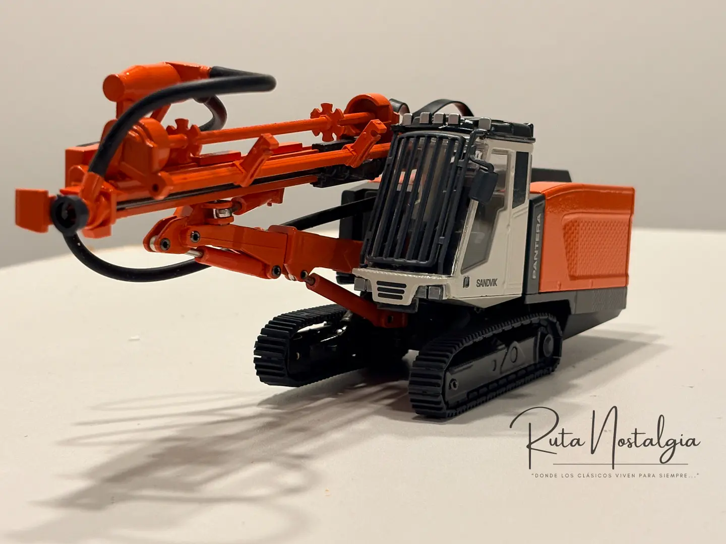 Equipo Minero Sandvik Pantera DP1500i | Conrad 1:50 8