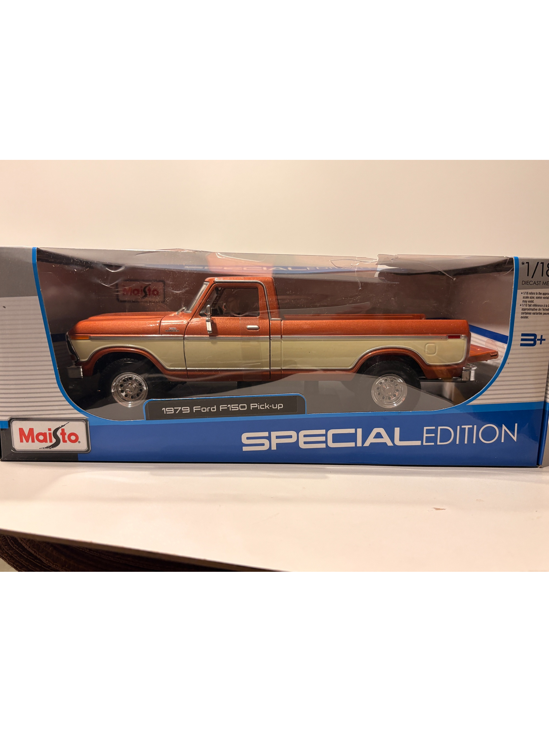 Ford F-150 Pick-Up 1979 Maisto 1:18 Brown White MI31462BR | Camioneta clásica a escala en Chile 7