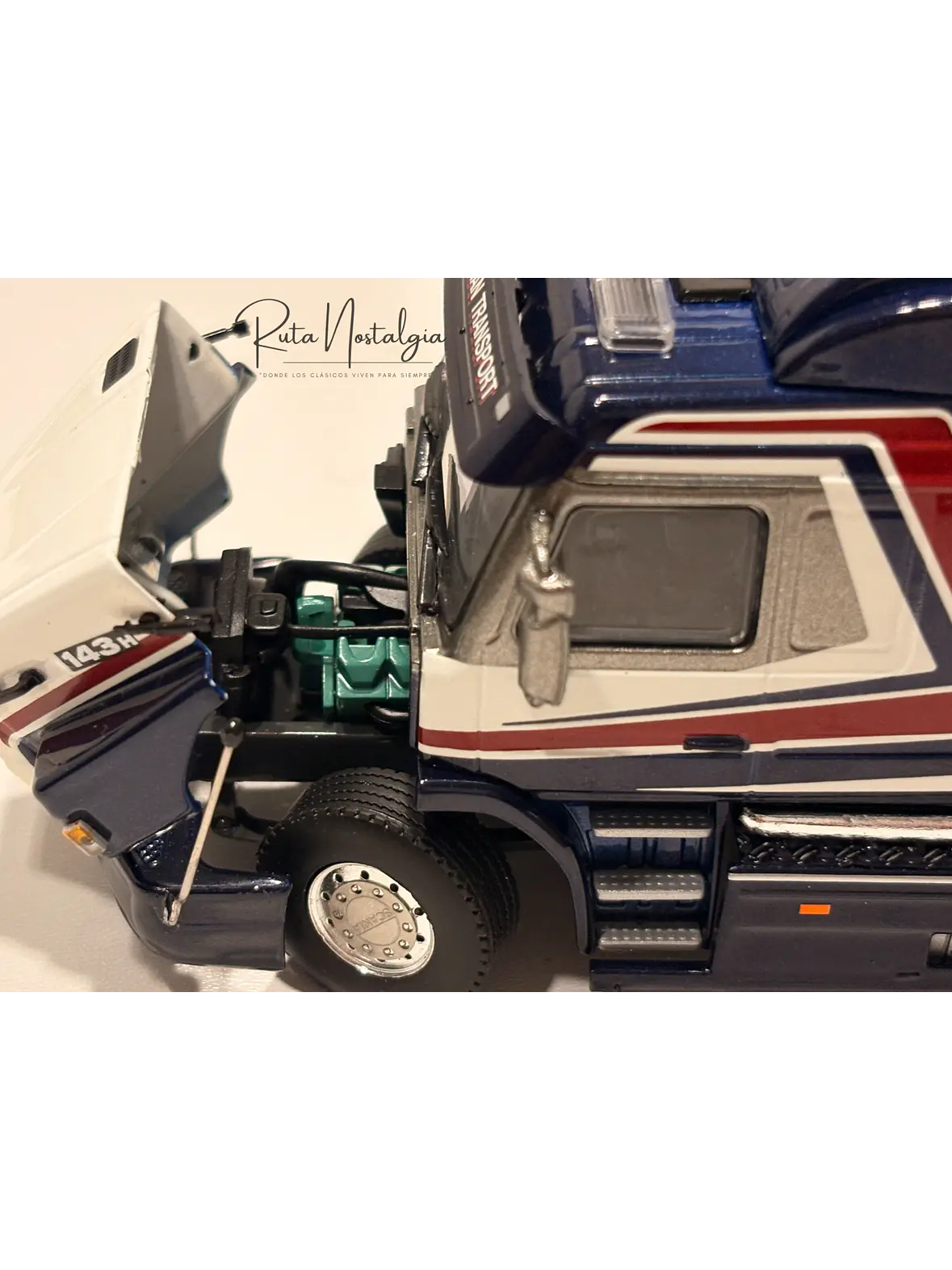 Camión a escala Scania 143H - 3 Series Torpedo 6x2 