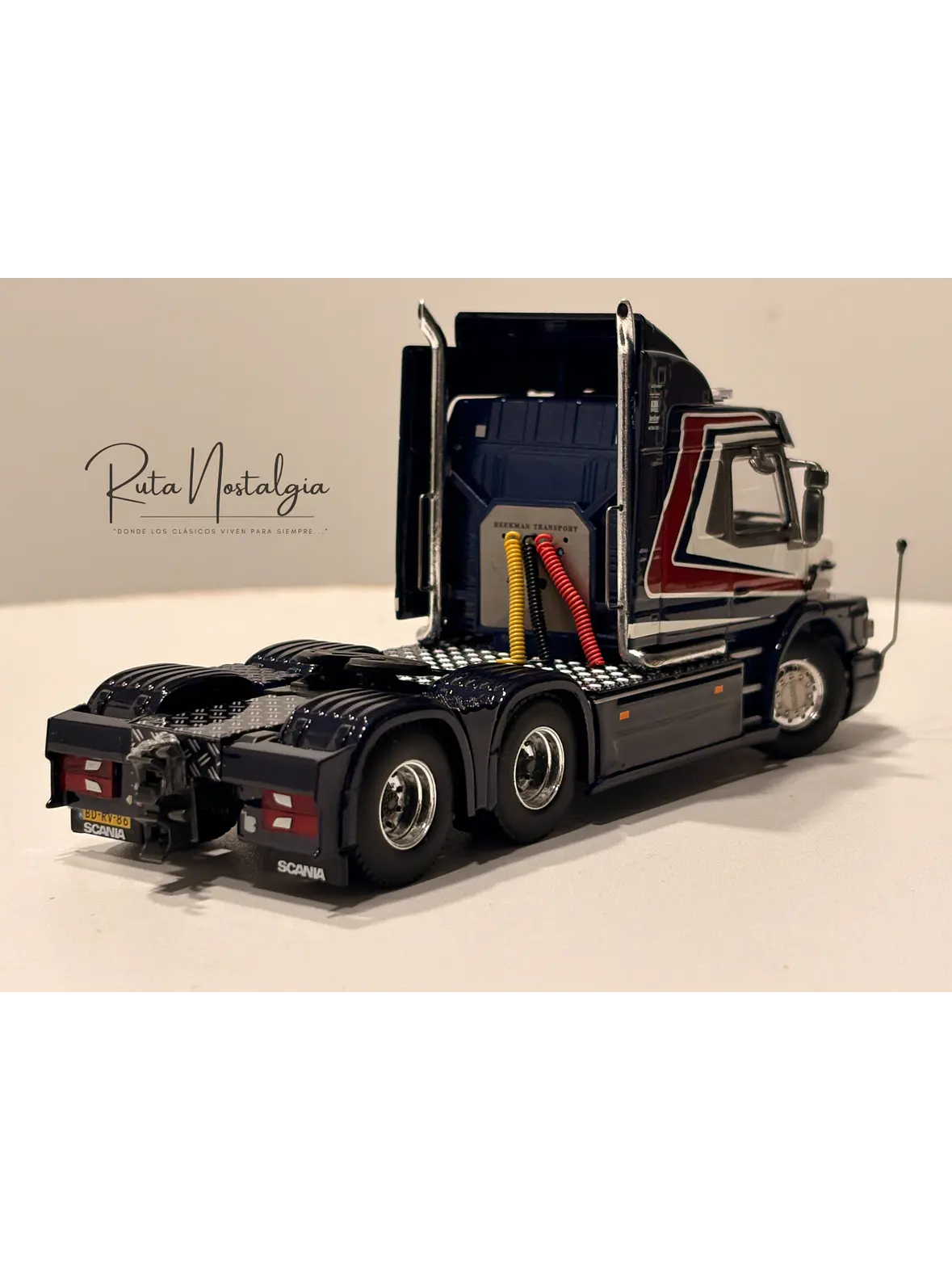 Camión a escala Scania 143H - 3 Series Torpedo 6x2 