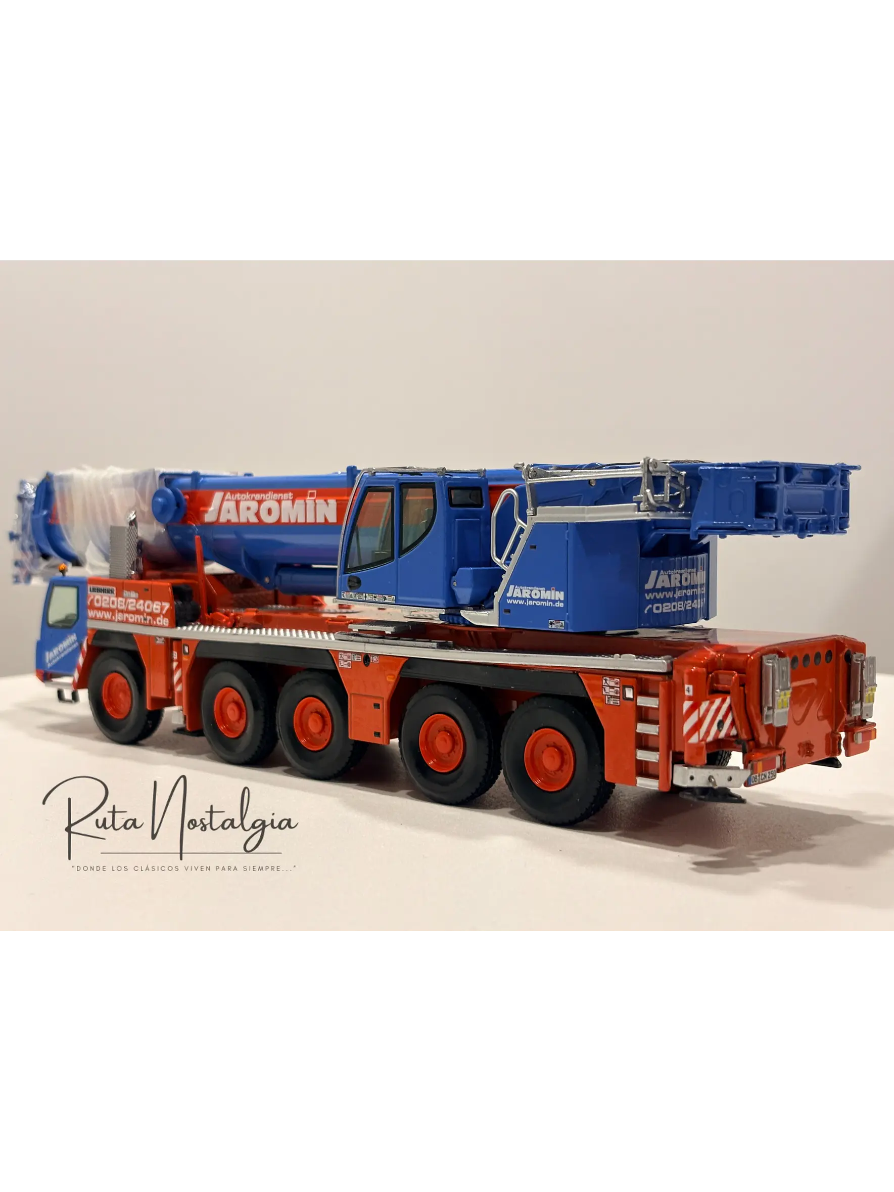 Grúa móvil todo terreno Liebherr LTM 1250-5.1  | NZG Modelle (Alemania) Escala 1:50 | Modelos: Jaromin y Fujimoto Juki 8