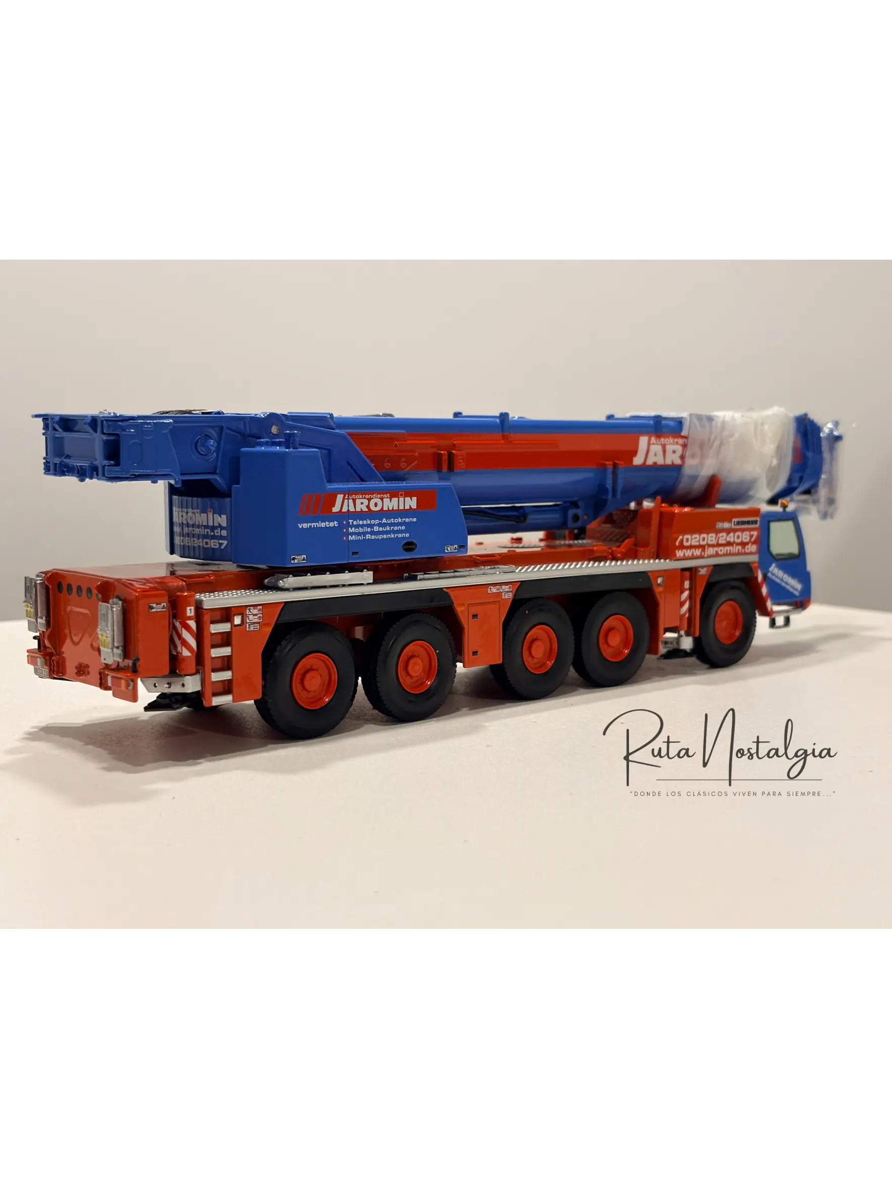 Grúa móvil todo terreno Liebherr LTM 1250-5.1  | NZG Modelle (Alemania) Escala 1:50 | Modelos: Jaromin y Fujimoto Juki 7