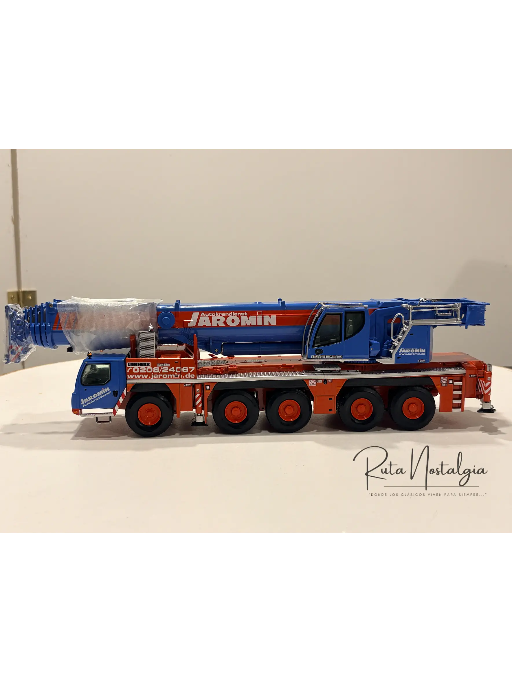 Grúa móvil todo terreno Liebherr LTM 1250-5.1  | NZG Modelle (Alemania) Escala 1:50 | Modelos: Jaromin y Fujimoto Juki 9