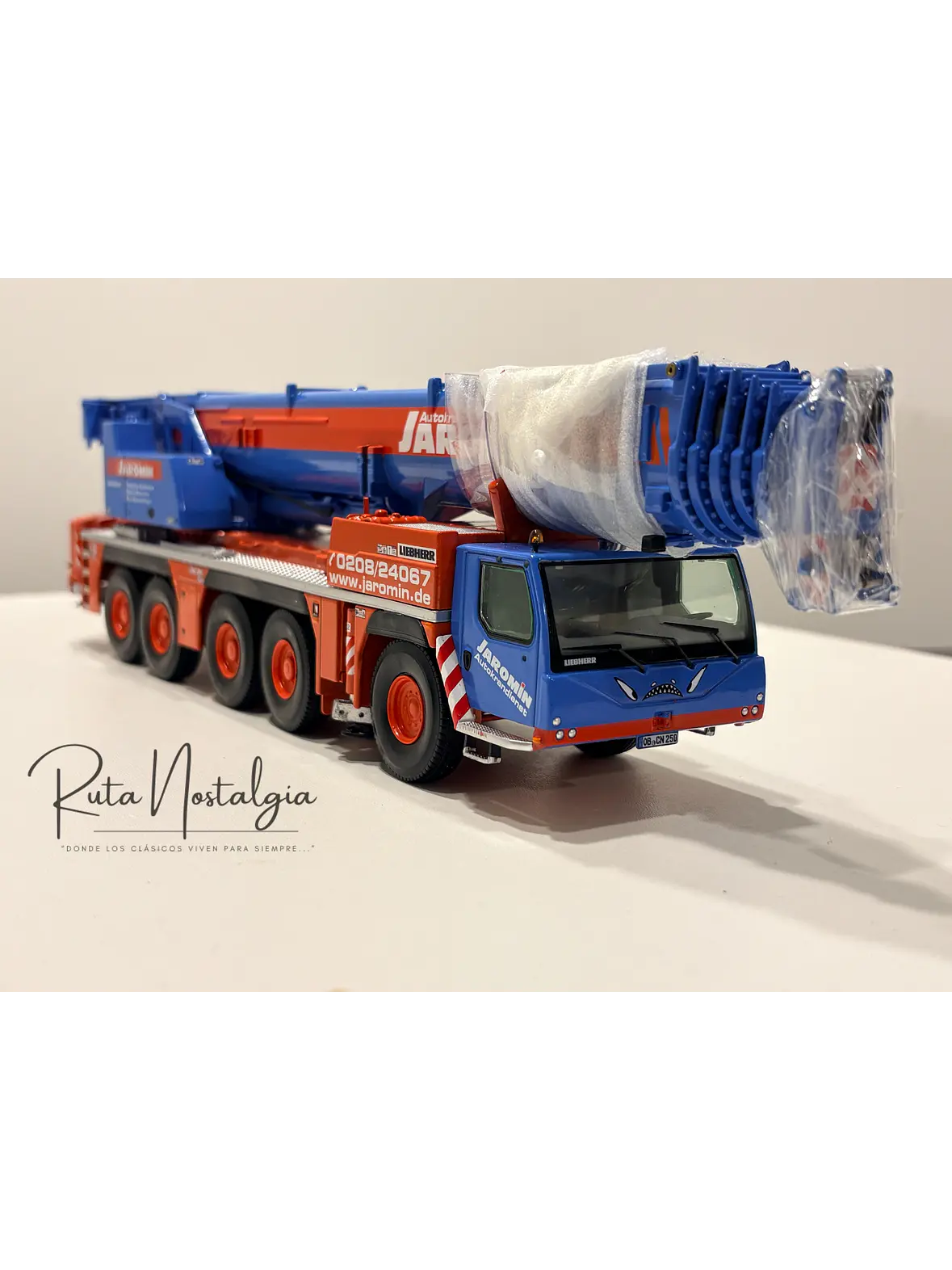 Grúa móvil todo terreno Liebherr LTM 1250-5.1  | NZG Modelle (Alemania) Escala 1:50 | Modelos: Jaromin y Fujimoto Juki 10