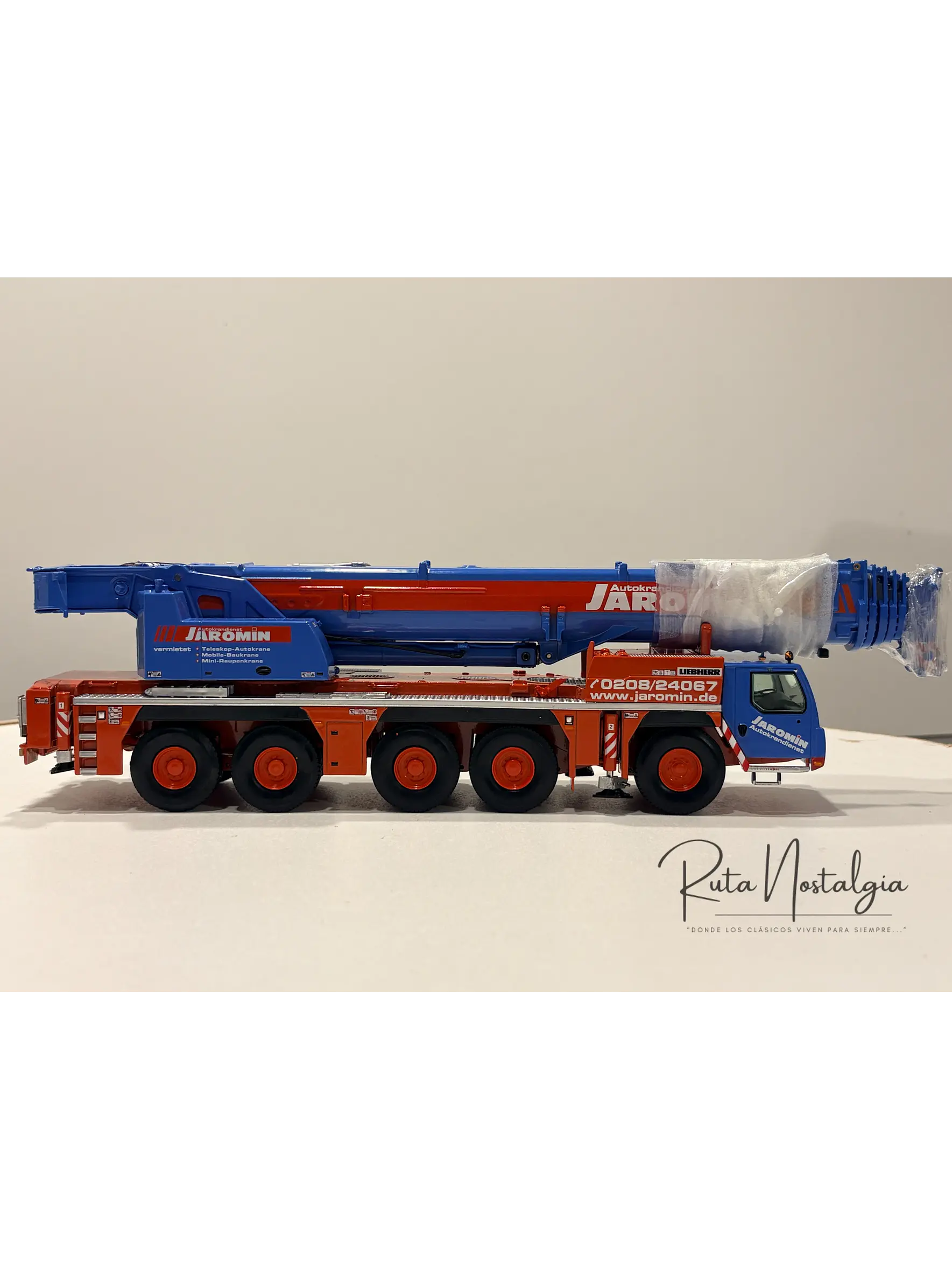 Grúa móvil todo terreno Liebherr LTM 1250-5.1  | NZG Modelle (Alemania) Escala 1:50 | Modelos: Jaromin y Fujimoto Juki 6