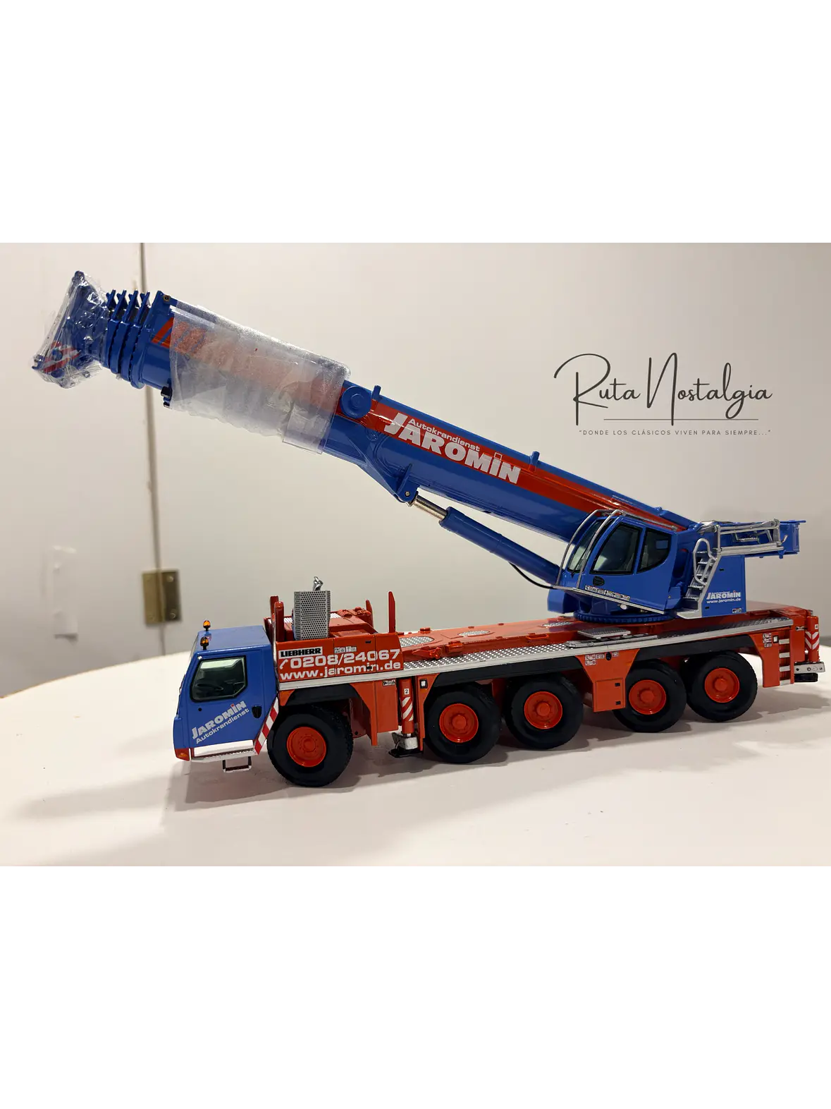 Grúa móvil todo terreno Liebherr LTM 1250-5.1  | NZG Modelle (Alemania) Escala 1:50 | Modelos: Jaromin y Fujimoto Juki 5
