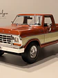 Camioneta a escala Ford F-150 Pick-Up 1979 | Maisto  1:18 Brown White | Camioneta clásica a escala en Chile - thumbnail 1
