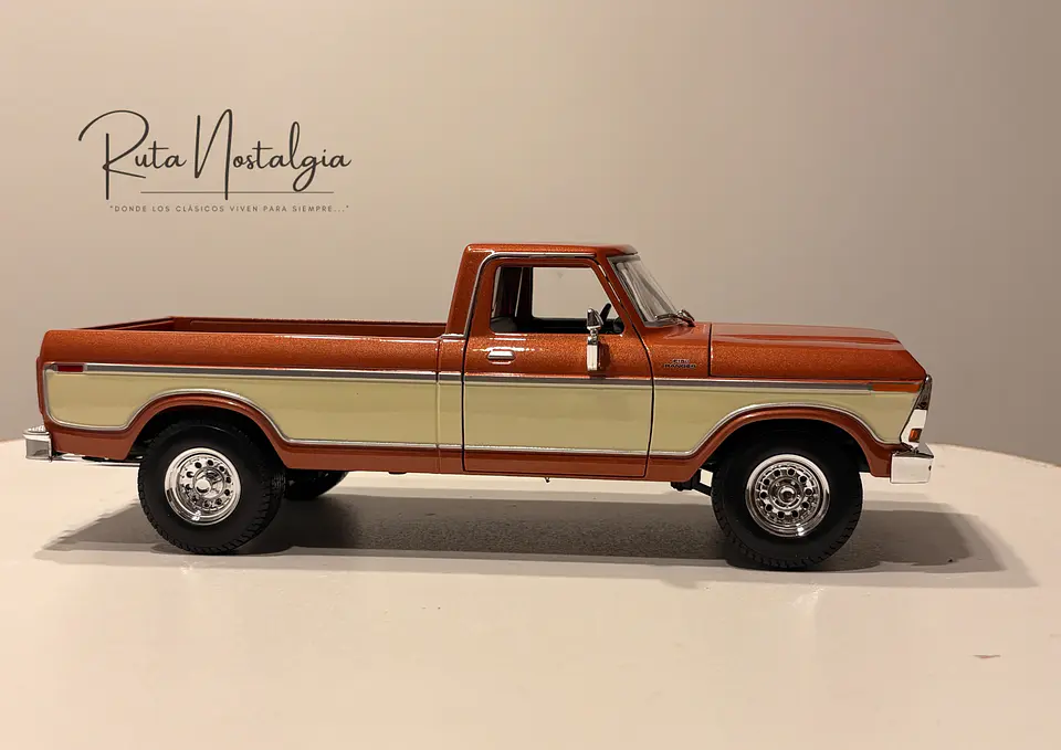 Camioneta Ford F-150 Pick-Up 1979 | Maisto 1:18 6