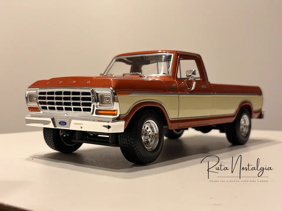 Camioneta Ford F-150 Pick-Up 1979 | Maisto 1:18 10