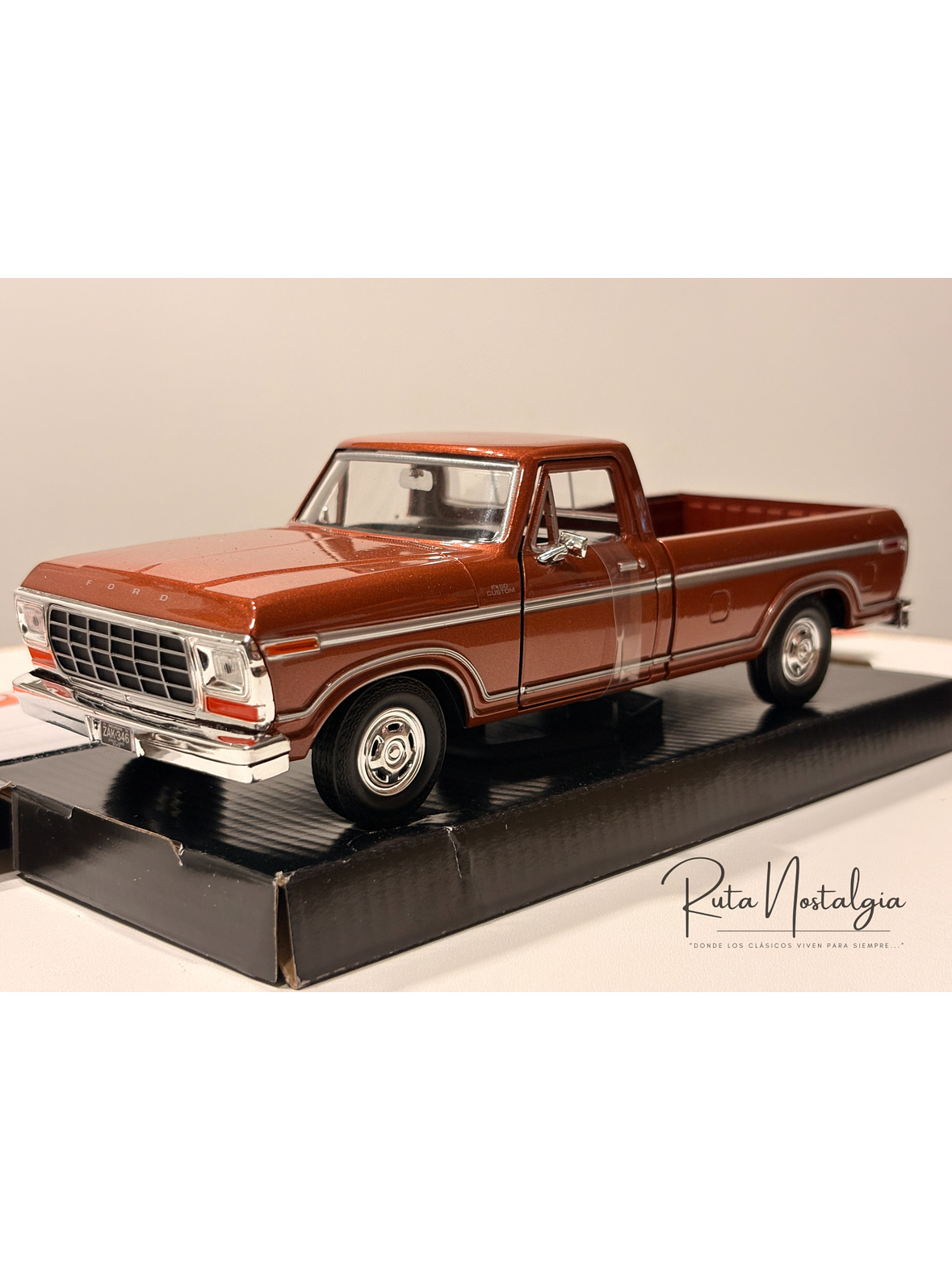 Ford F-150 Custom 1979 Motormax 1:24 – Pickup clásica americana para coleccionistas y amantes del transporte  1