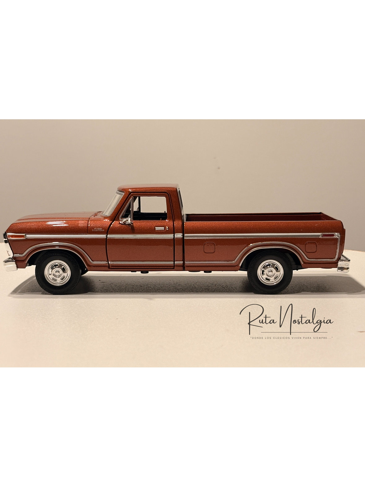 Ford F-150 Custom 1979 Motormax 1:24 – Pickup clásica americana para coleccionistas y amantes del transporte  9