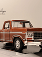 Ford F-150 Custom 1979 Motormax 1:24 – Pickup clásica americana para coleccionistas y amantes del transporte  - thumbnail 10