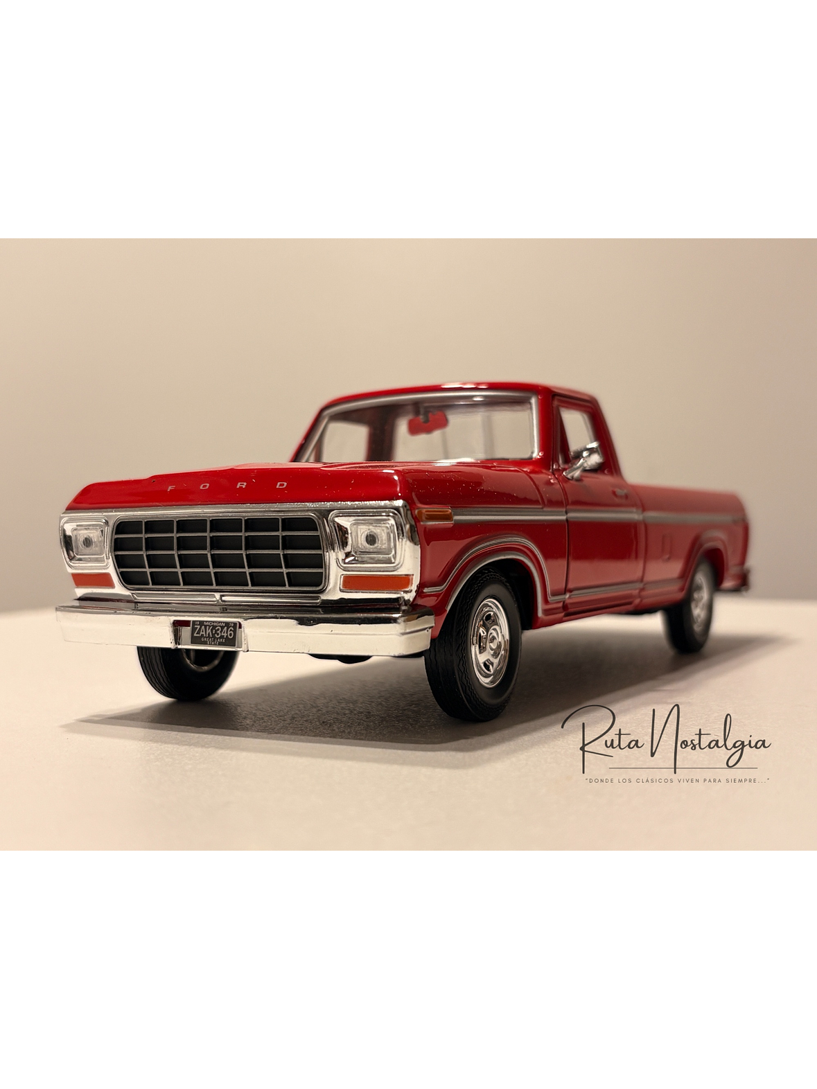 Ford F-150 Custom 1979 Motormax 1:24 – Pickup clásica americana para coleccionistas y amantes del transporte  12