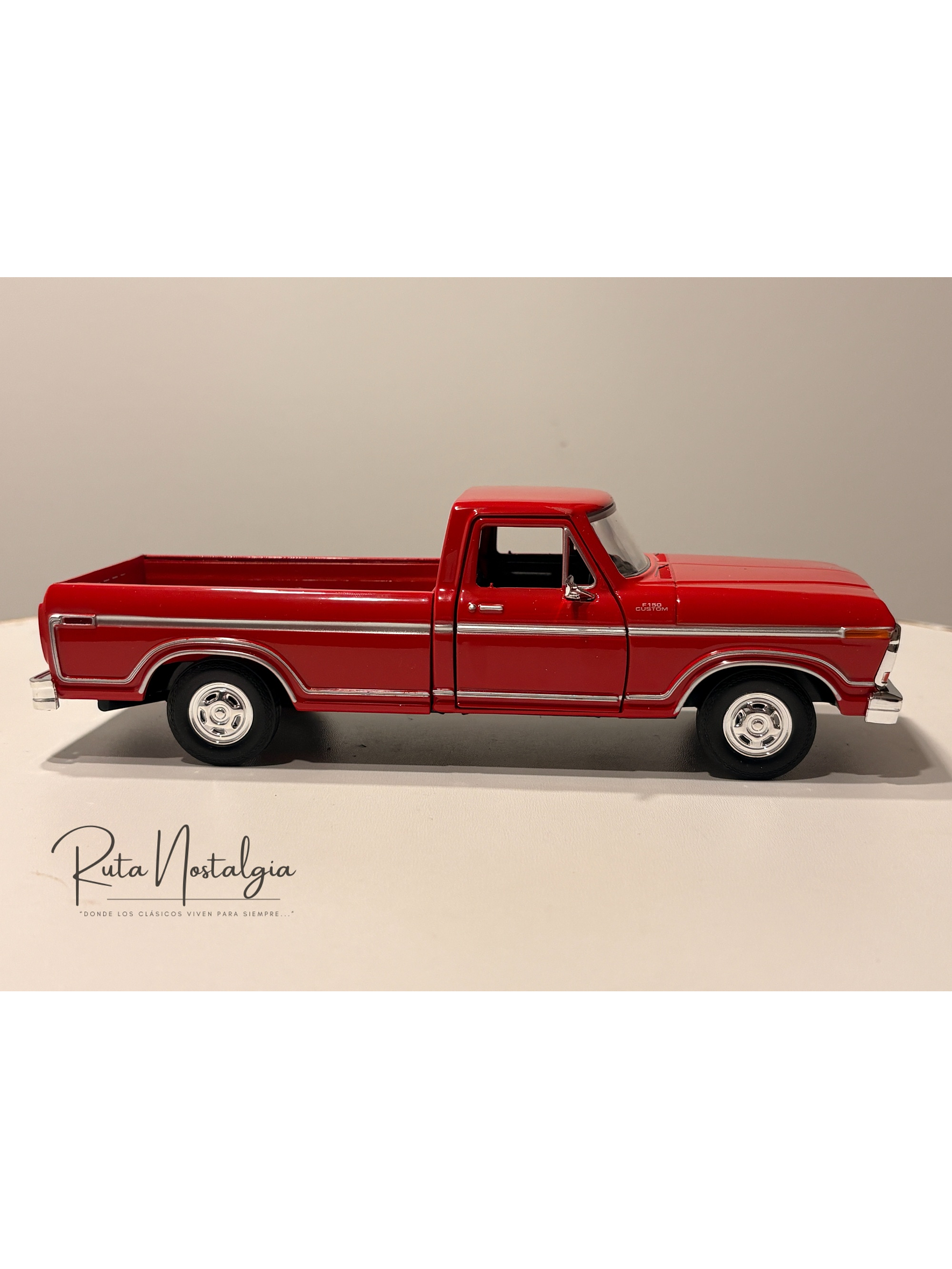 Ford F-150 Custom 1979 Motormax 1:24 – Pickup clásica americana para coleccionistas y amantes del transporte  16
